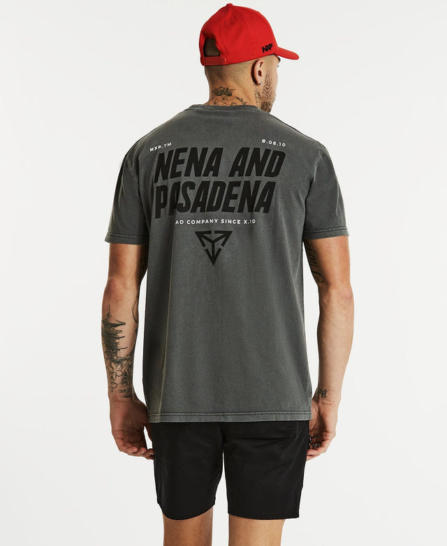 Nena & Pasadena Someplace Relaxed T-Shirt Pigment Charcoal